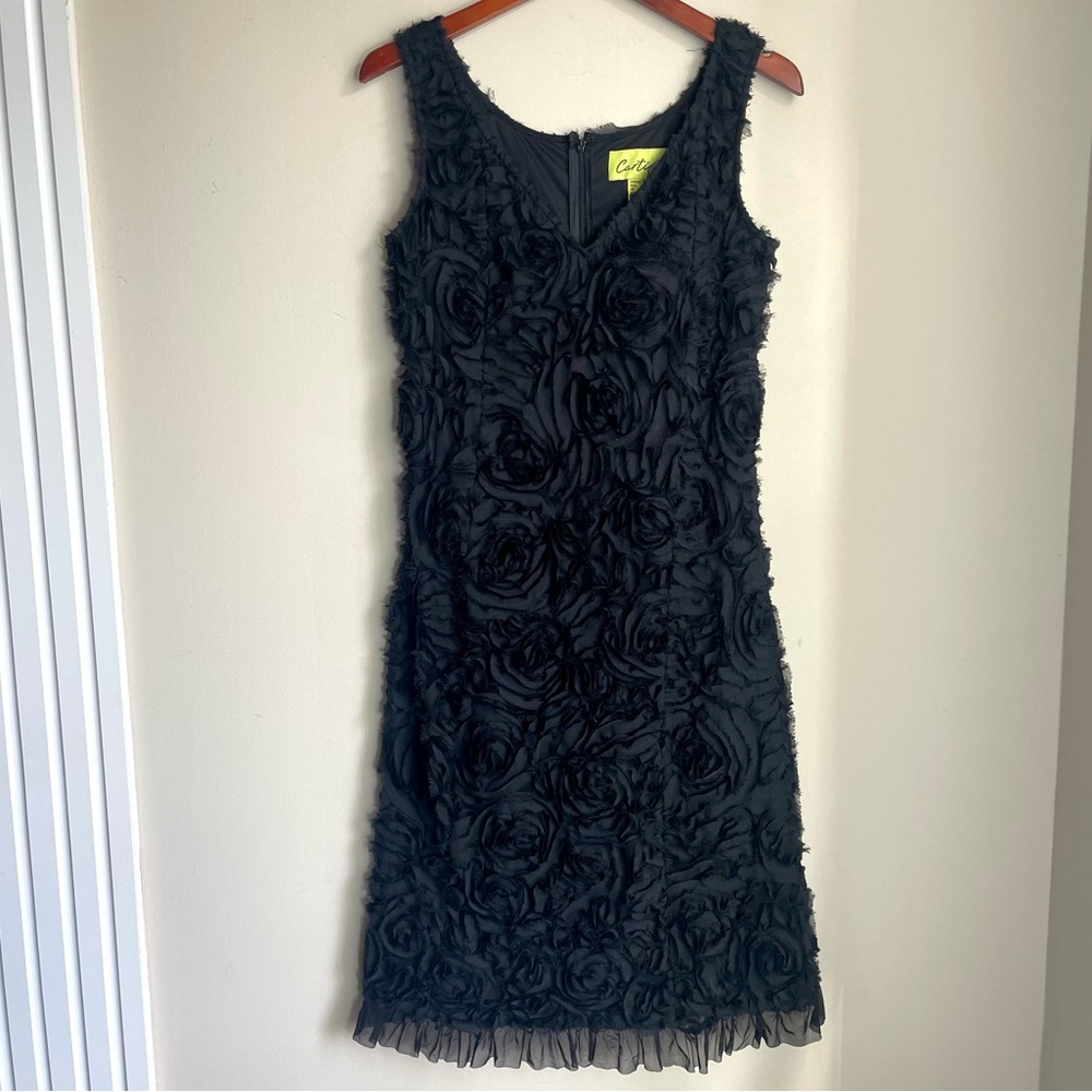 Cartise Black Floral Apllique V-neck Dress‎ With Ruffle Hemline Women's Size 8